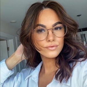 Meet your Posher, Chelsie